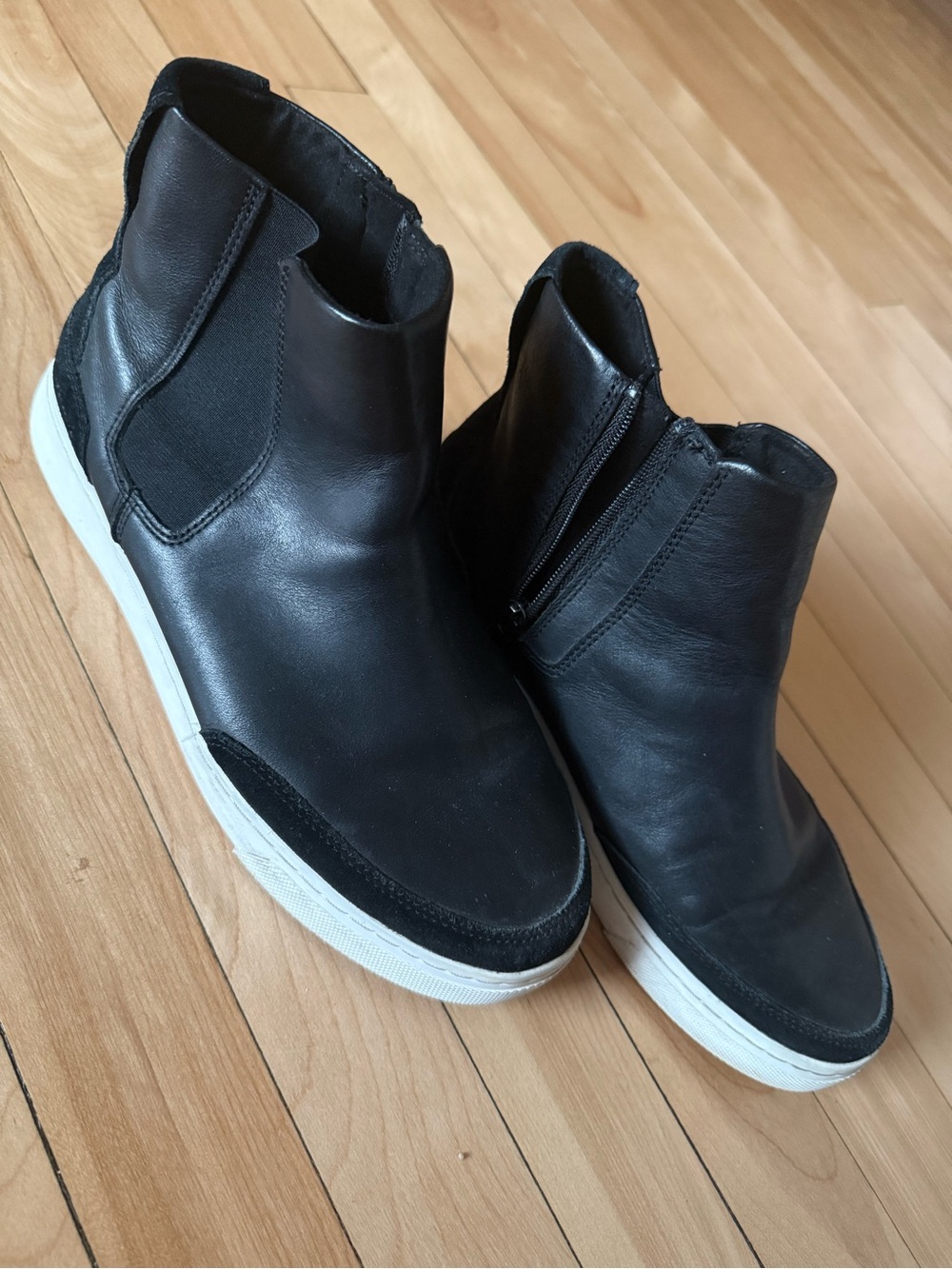 Timberland Boots Womens Chelsea Booties Black Leather Side Zip Almond Toe 8.5